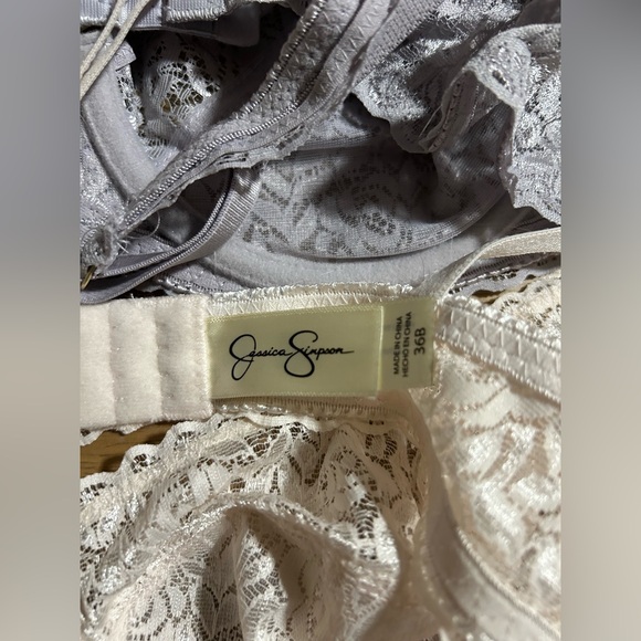 Jessica Simpson 3 Pack Lace Underwire Bras Unpadded, Ivory, Gray, Blush - Picture 3 of 5